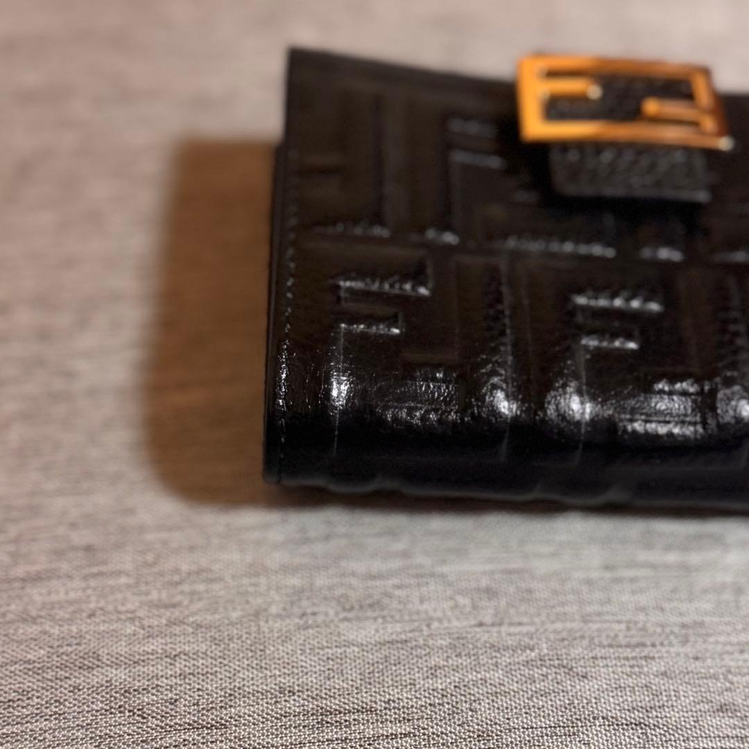 Fendi ブラックレザー 二つ折り財布