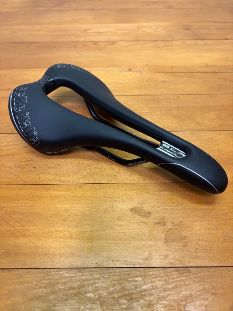 Selle Italia セライタリアSLR SUPERFLOW TMサドル
