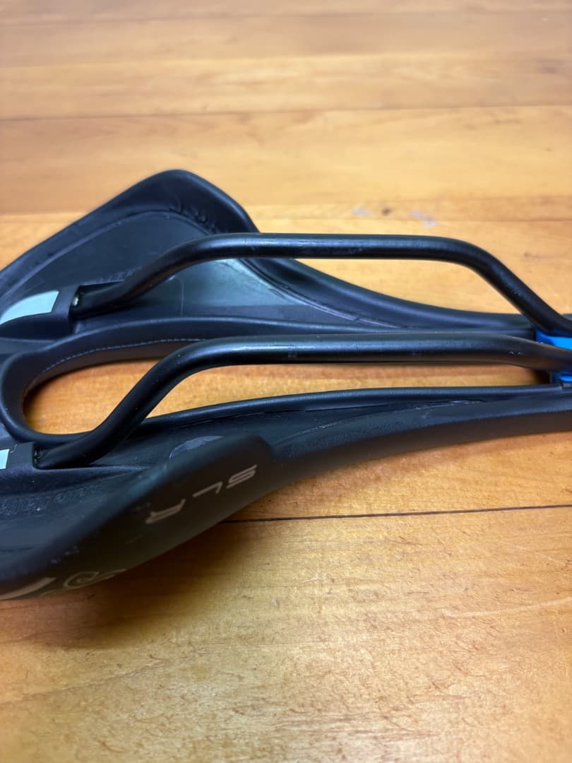Selle Italia セライタリアSLR SUPERFLOW TMサドル