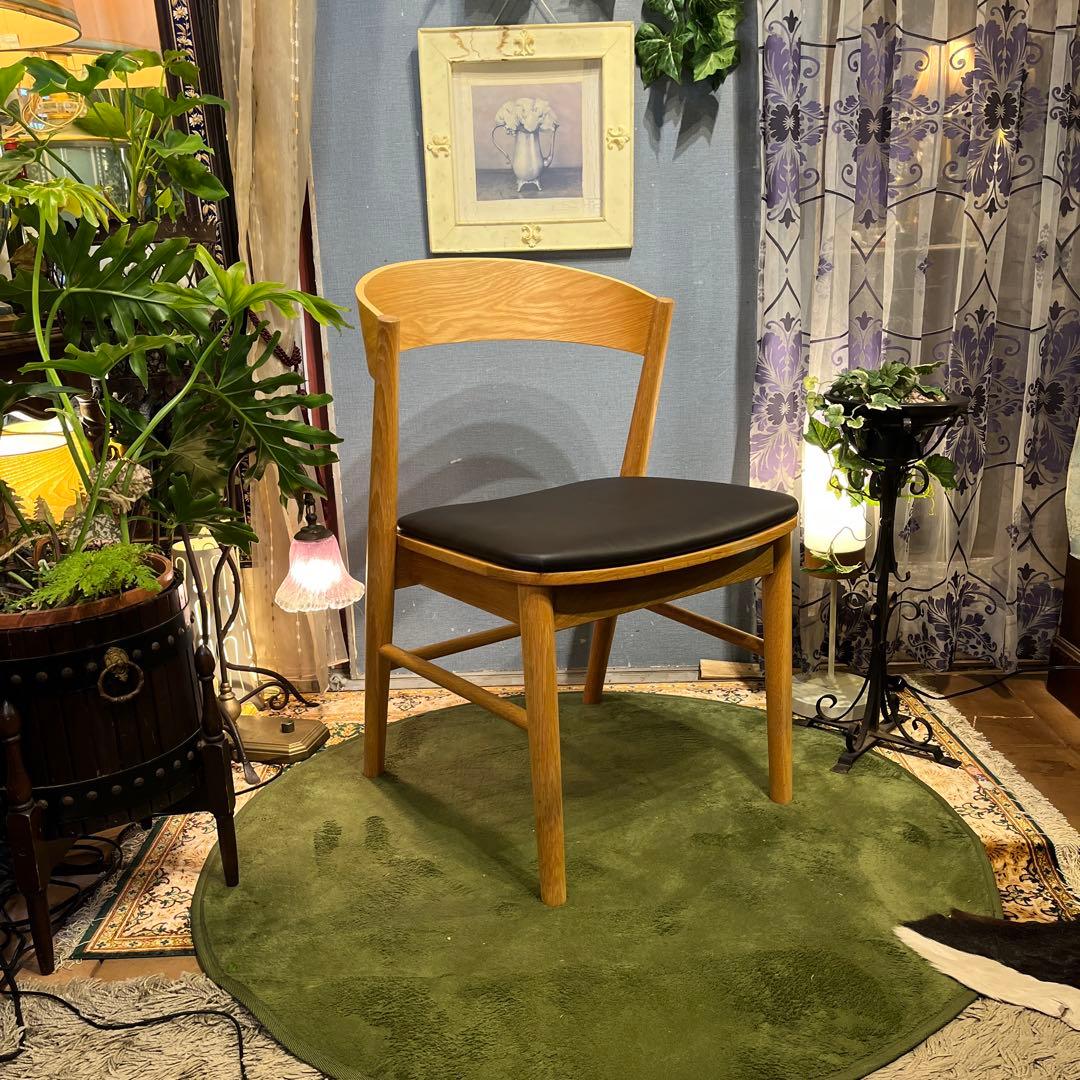 ウニコ　unico SOLK チェア カスタマイズモデル　　座面張り込み仕上げ