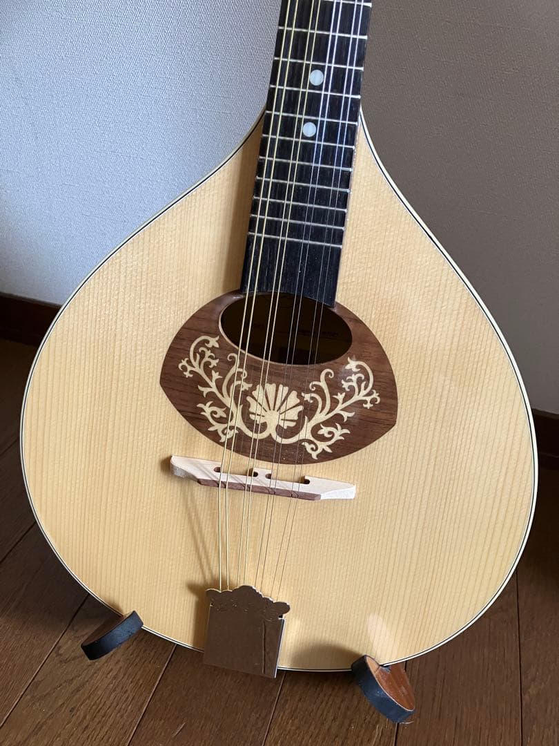 ルーマニア製　マンドリン HORA ケース、スタンド付