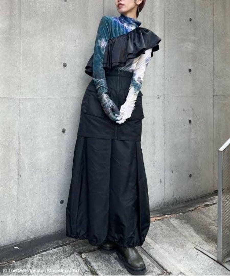 AMERI×THE MET SCENERY VELOUR TOP