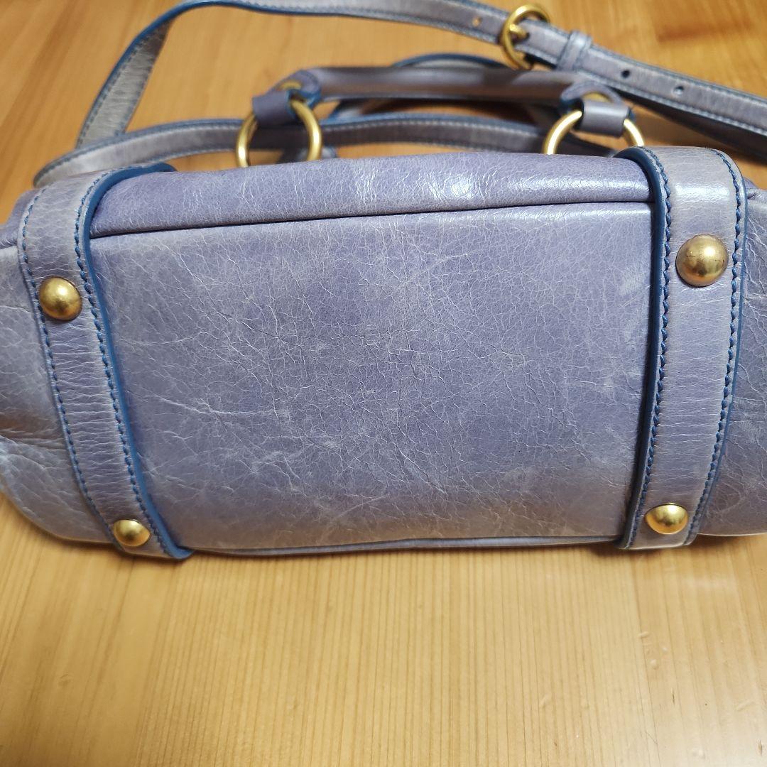 MIU MIU 薄青　レザー ショルダーバッグ