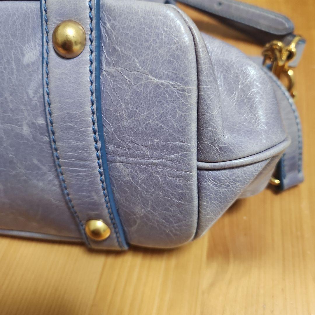 MIU MIU 薄青　レザー ショルダーバッグ