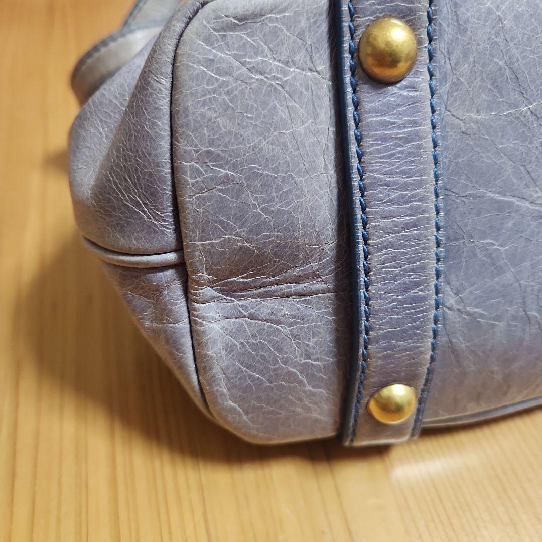 MIU MIU 薄青　レザー ショルダーバッグ