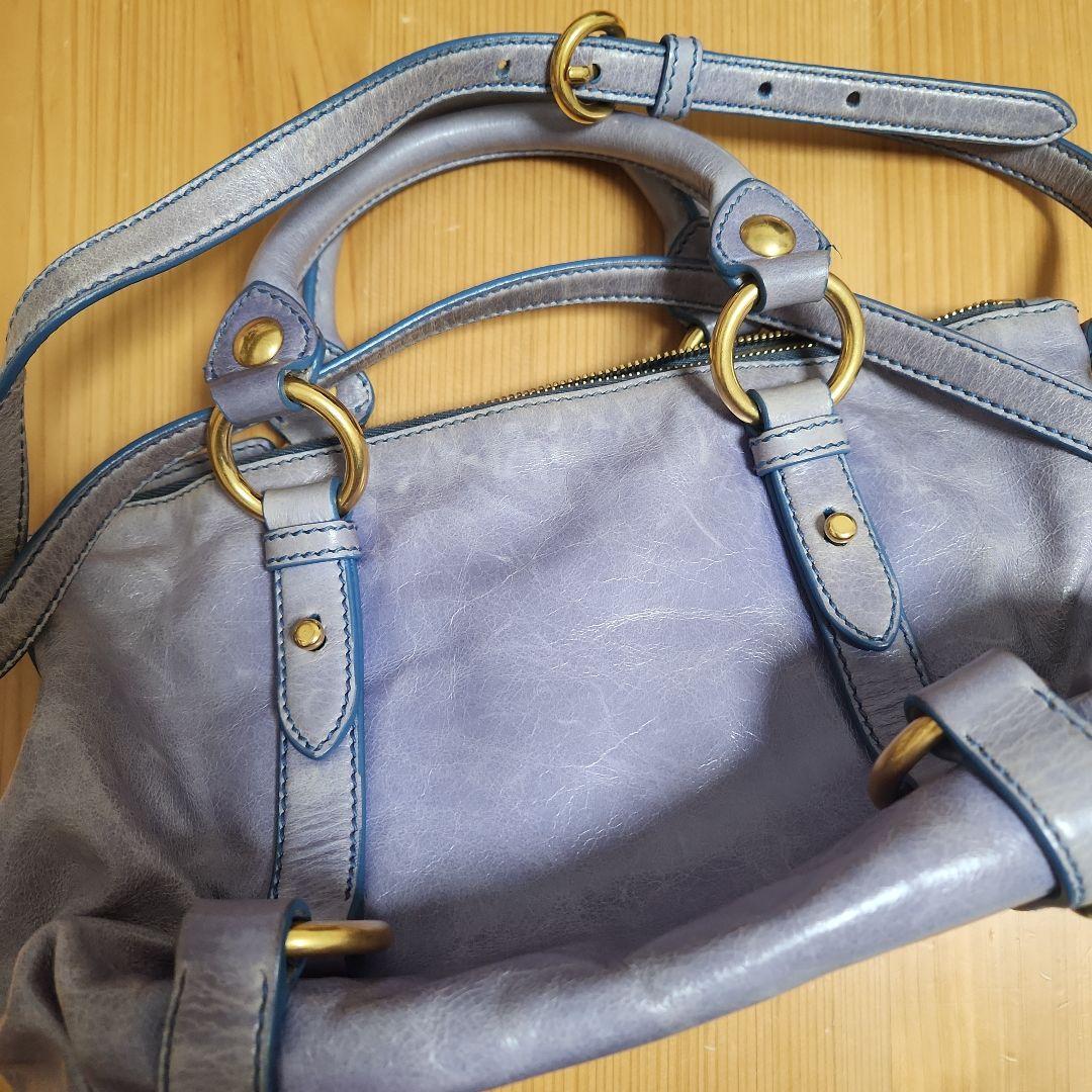 MIU MIU 薄青　レザー ショルダーバッグ
