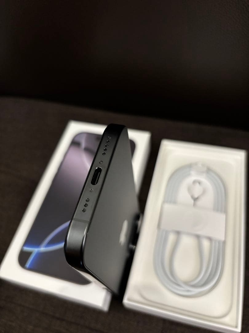 iPhone16pro 256GB ブラックチタニウム