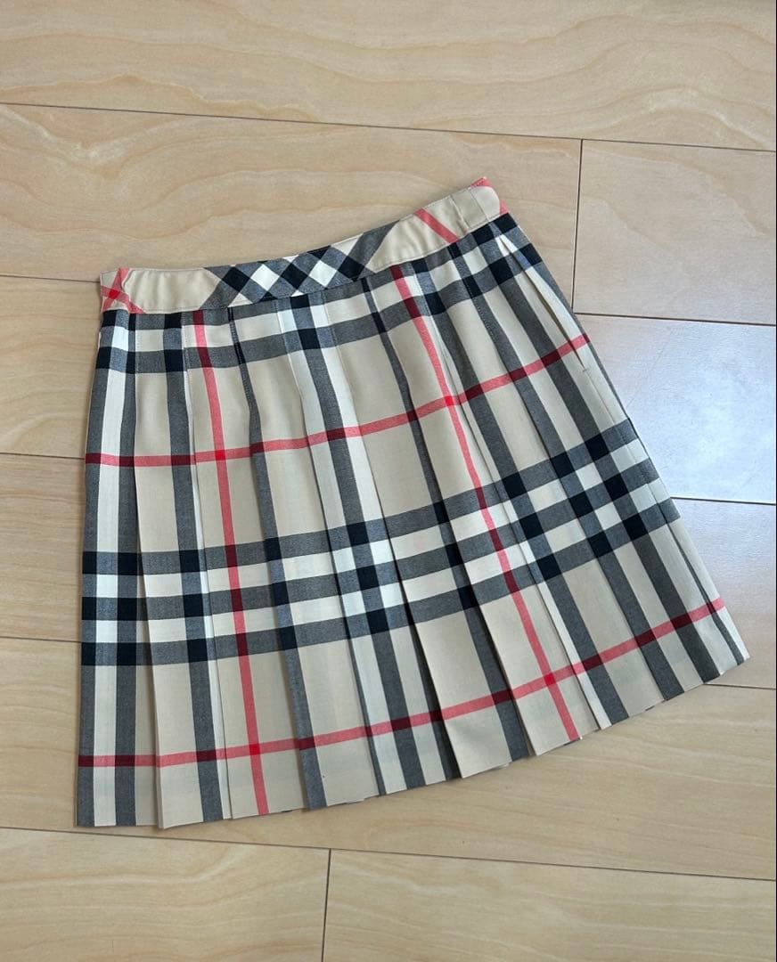 Burberry セレモニー　プリーツスカート