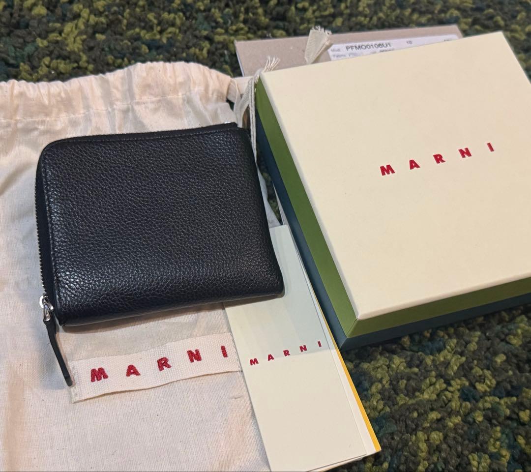 MARNI ブラック 二つ折り財布