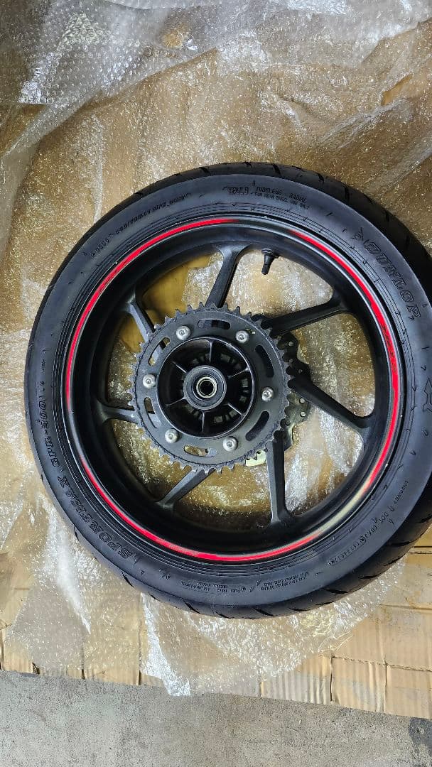 HONDA CBR250RR MC51 リアホイール　タイヤ付き