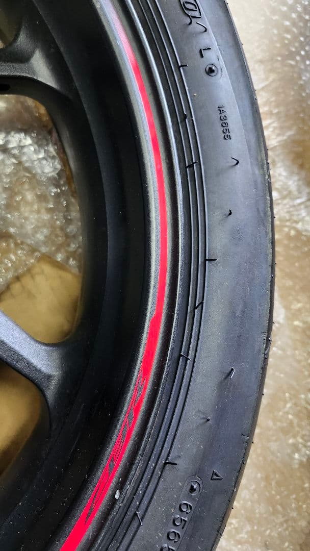 HONDA CBR250RR MC51 リアホイール　タイヤ付き