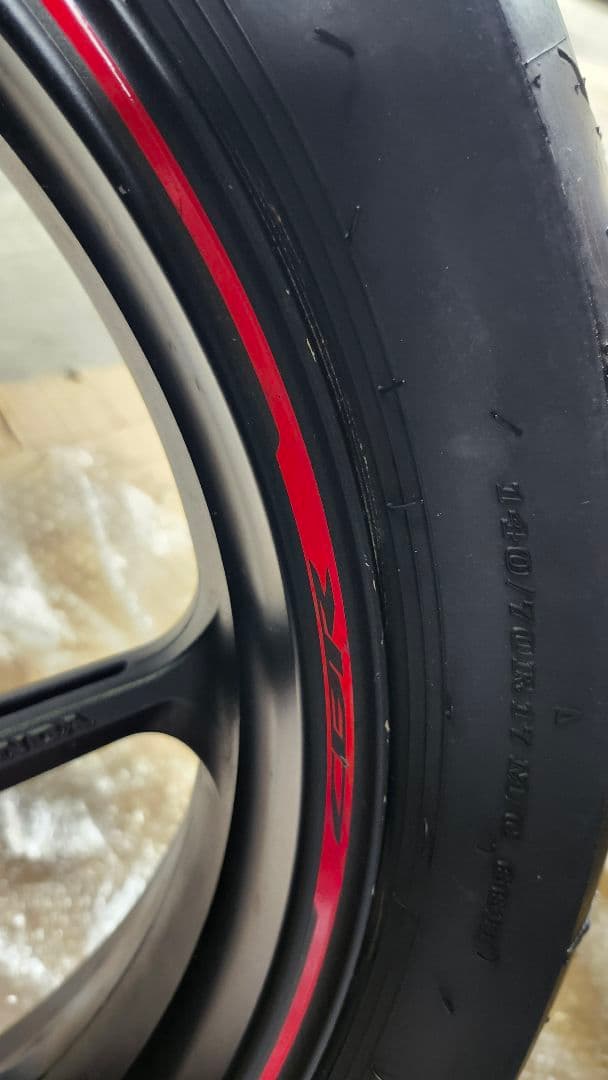 HONDA CBR250RR MC51 リアホイール　タイヤ付き