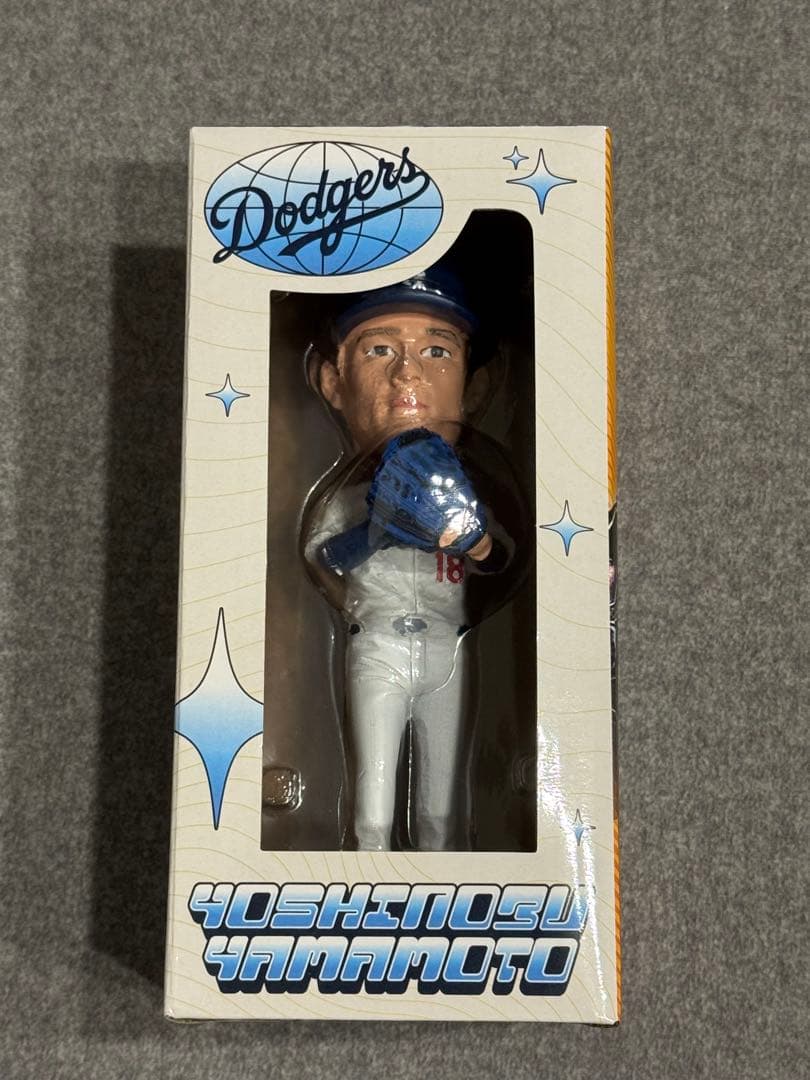 山本由伸　ボブルヘッド　ドジャース
