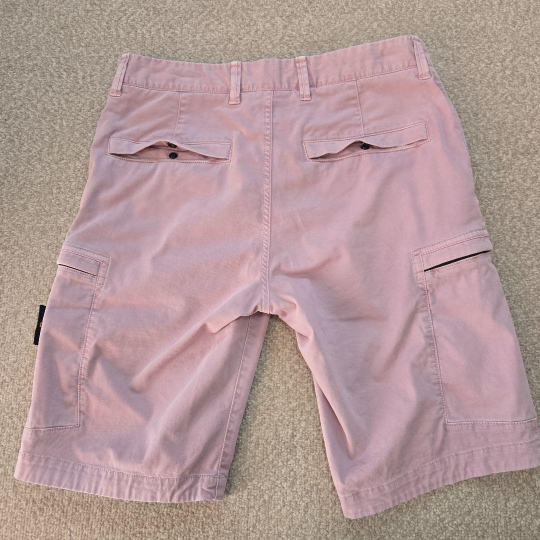未使用品【STONE /ストーンアイランド 】ショートパンツ