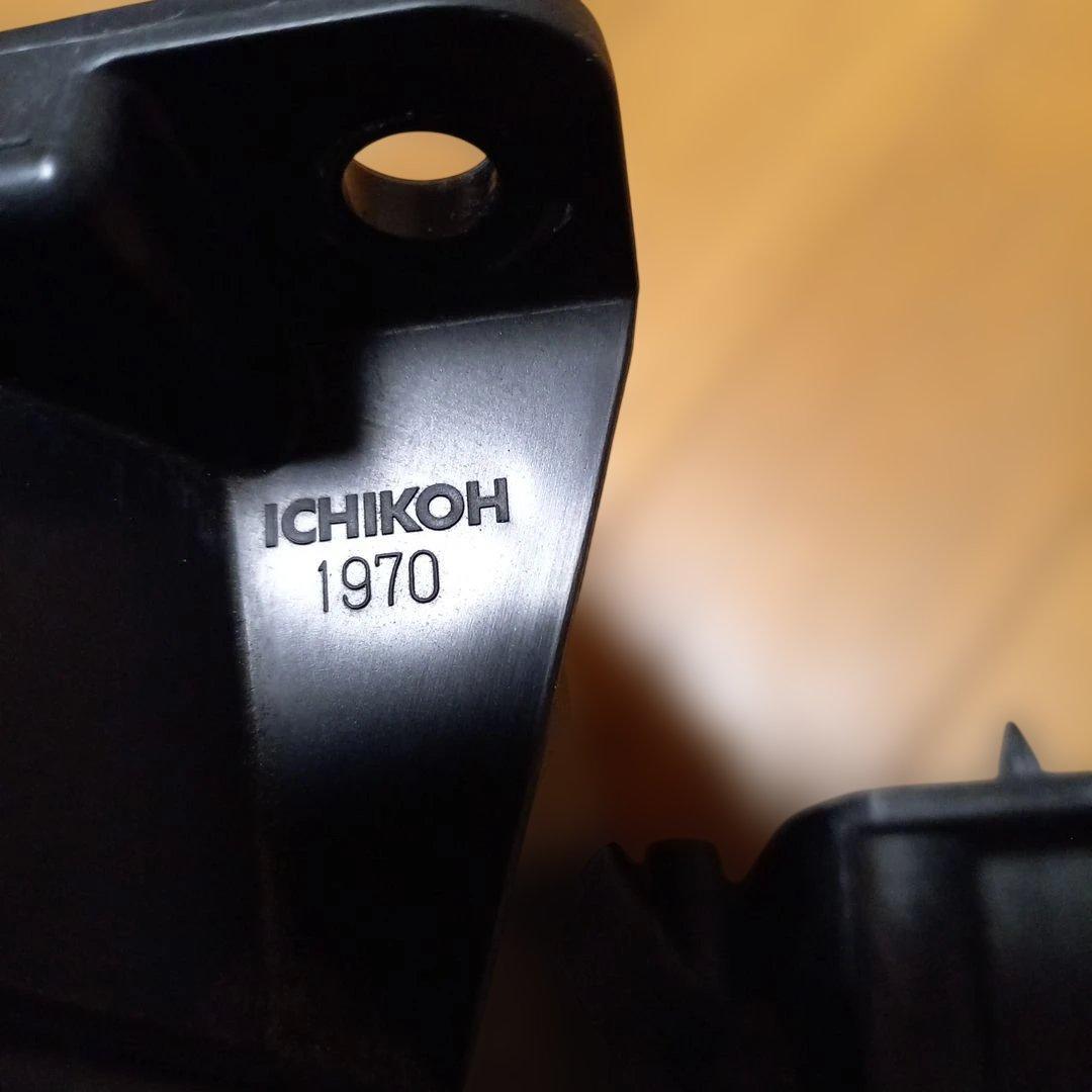 ダイハツアトレー純正右側ヘッドライトユニット