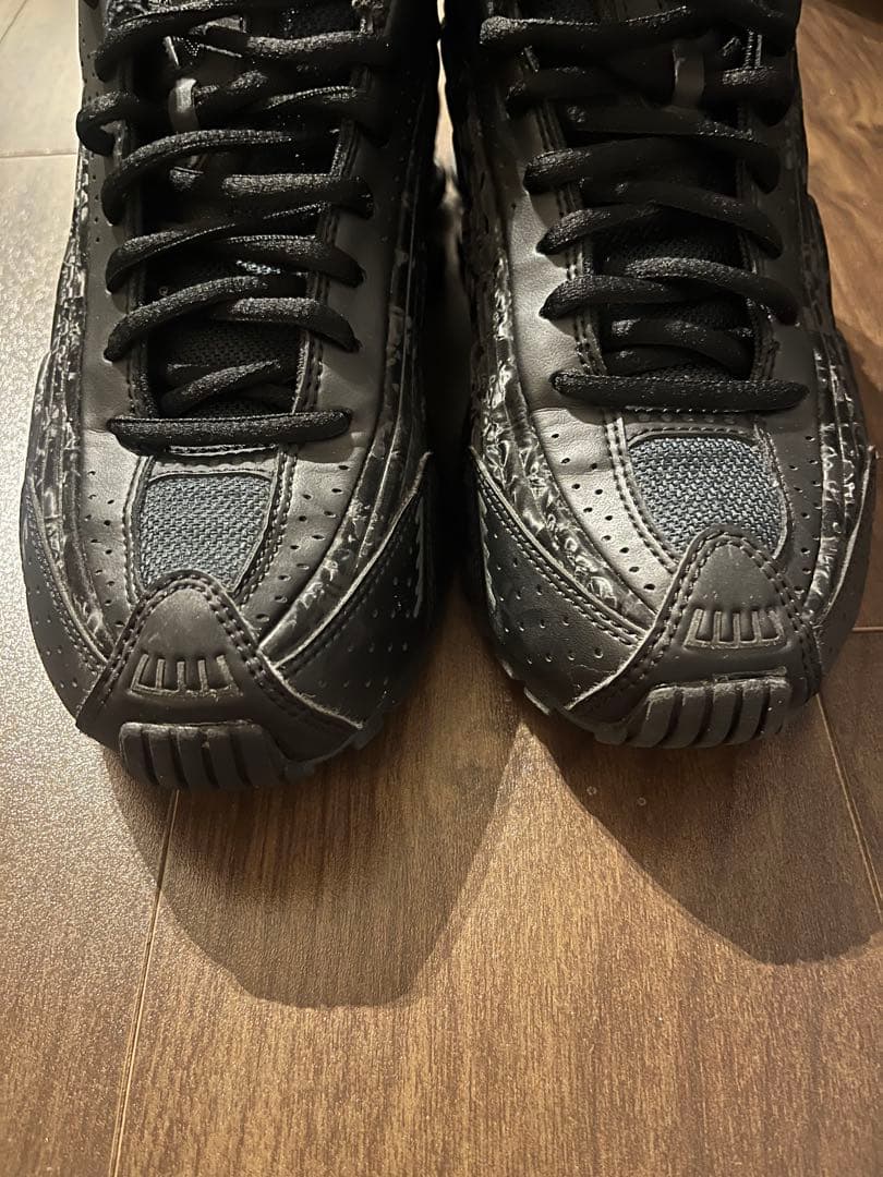 ナイキ　ショックス shox r4 ブラックフローラル ウィメンズ 23.5cm