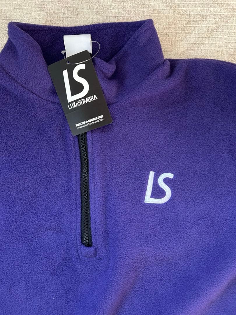 新品未使用 ルースイソンブラ ハーフジップ フリース Mサイズ　刺繍　防寒