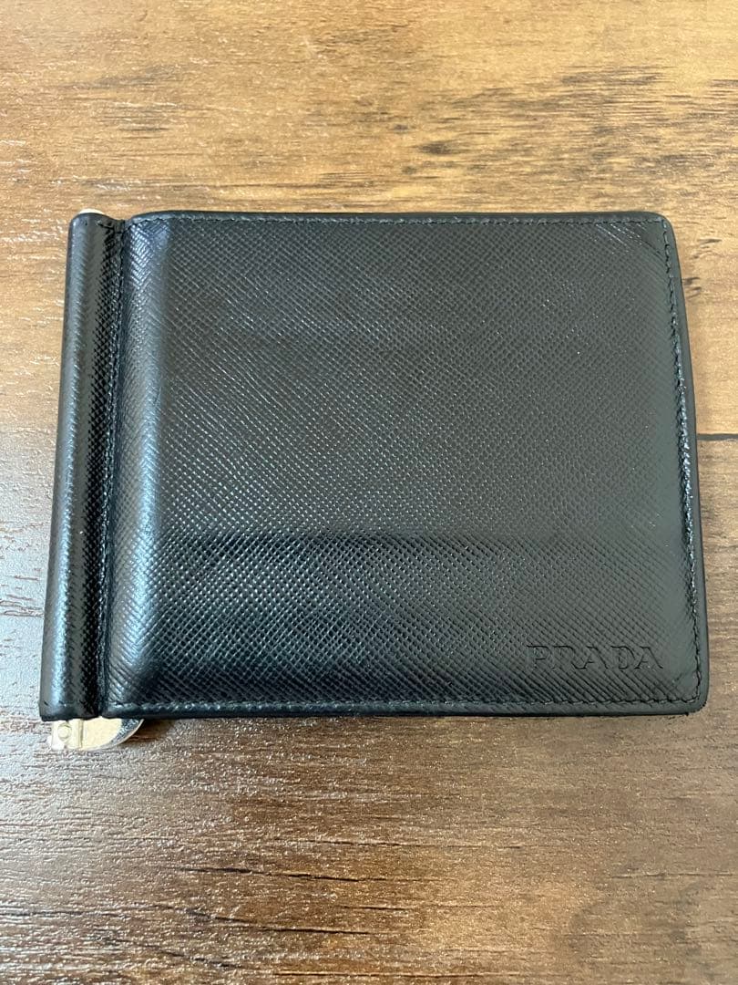 PRADA プラダ マネークリップ 二つ折り財布 黒ブラック