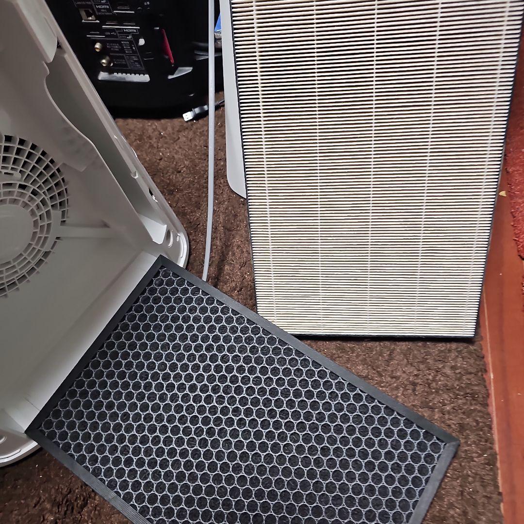 マ*ン様 SHARP 空気清浄機 FU-R50-W 14畳　プラズマクラスター7