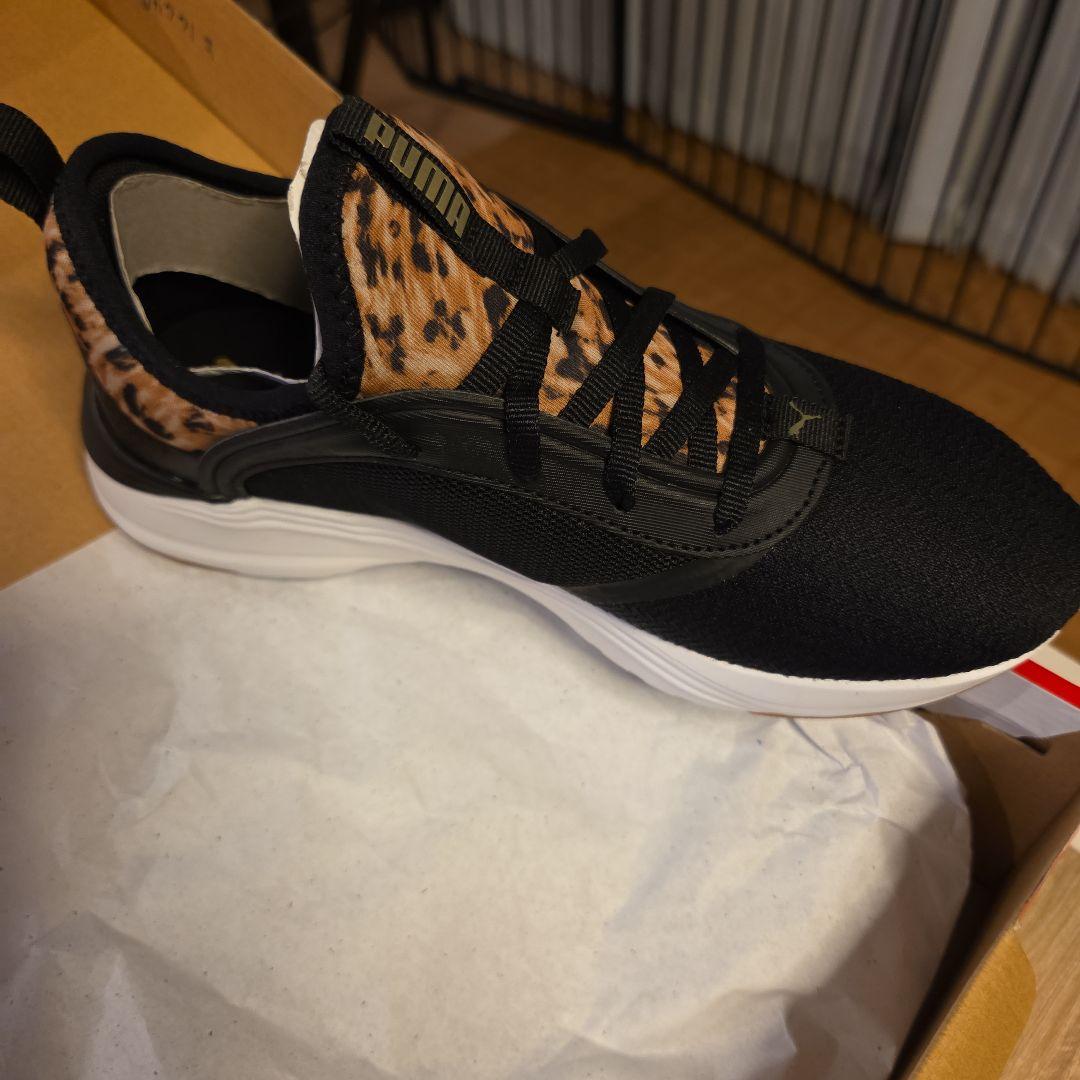 m*c様 Puma SoftRide ブラック/レオパード