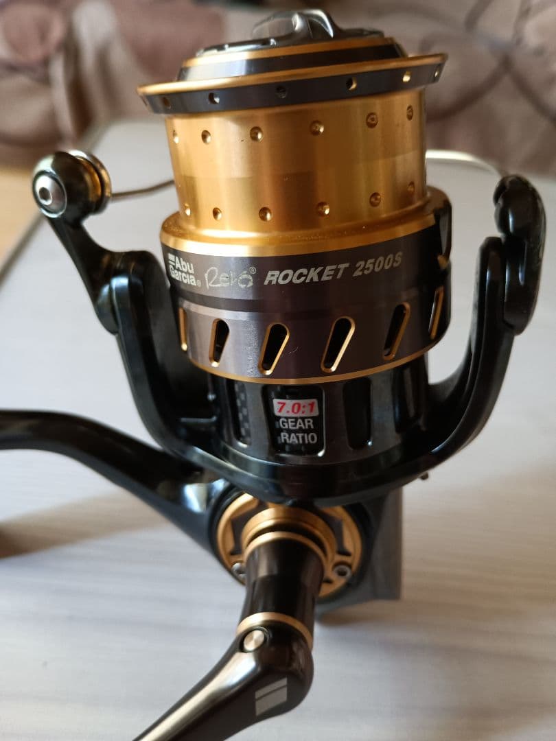 Abu Revo ROCKET2500Sプラス（Abu用ハンドル接続アダプター）