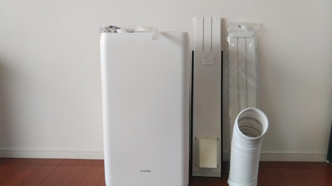 ポータブルエアコン本体 ホワイト リモコン付き・ダクト一式・説明書付き