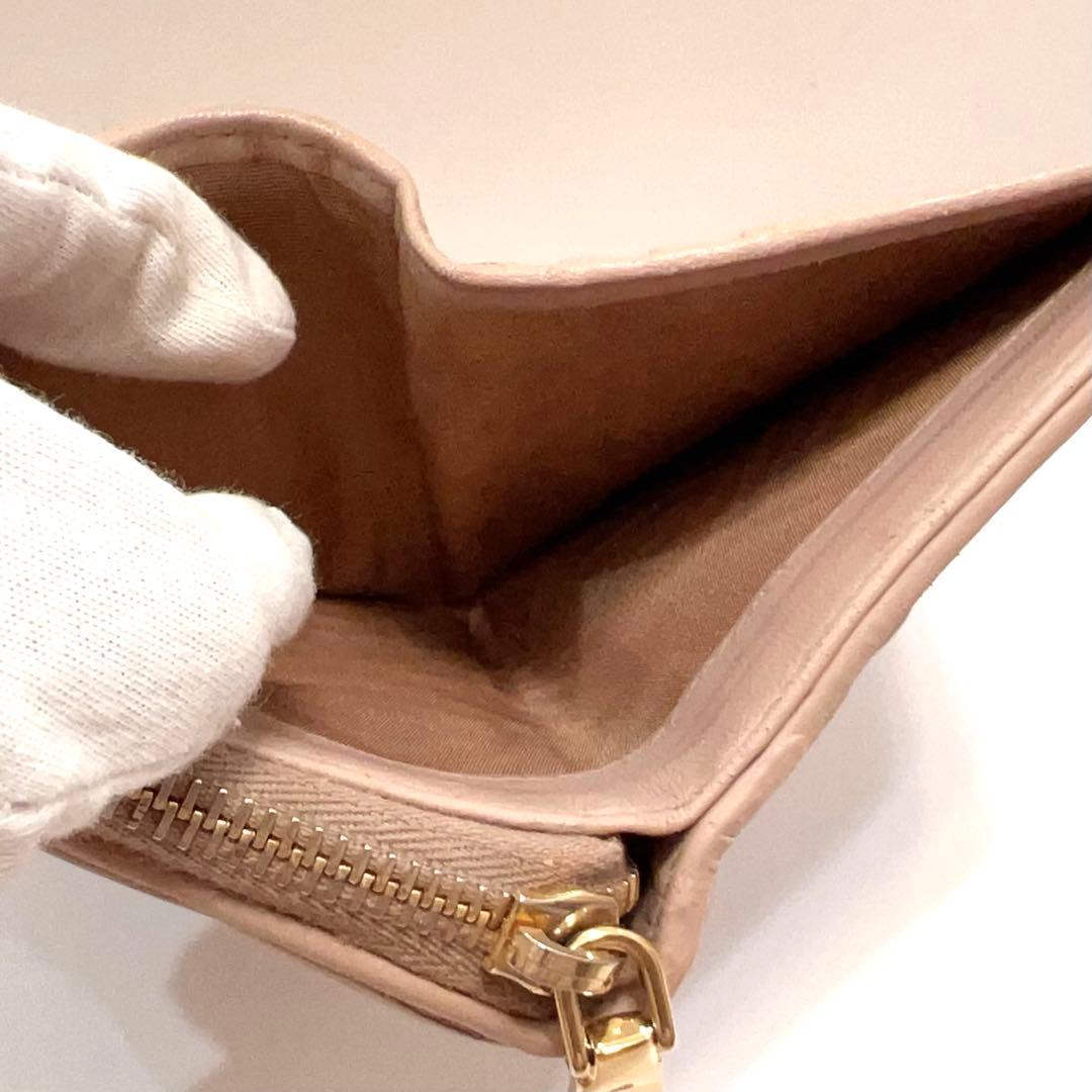 ミュウミュウ 折り財布 マテラッセ 革 ラウンドファスナー ピンクベージュ 金具