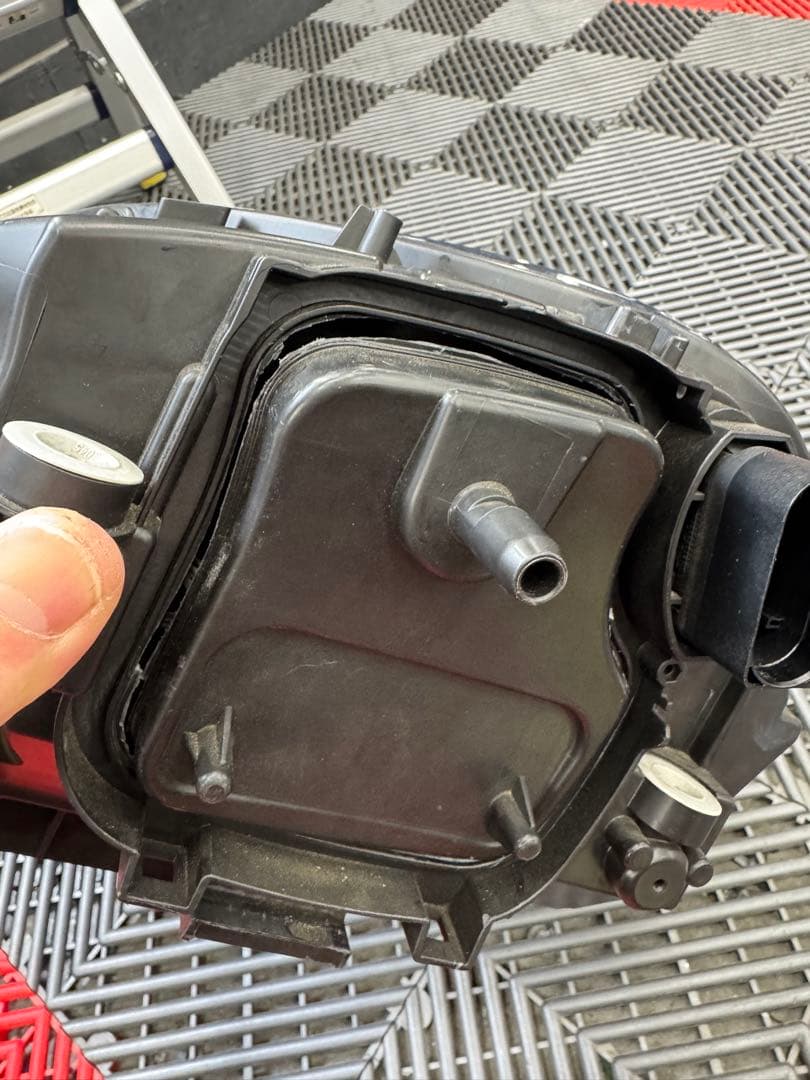 ポルシェ マカン　純正ヘッドライト　右