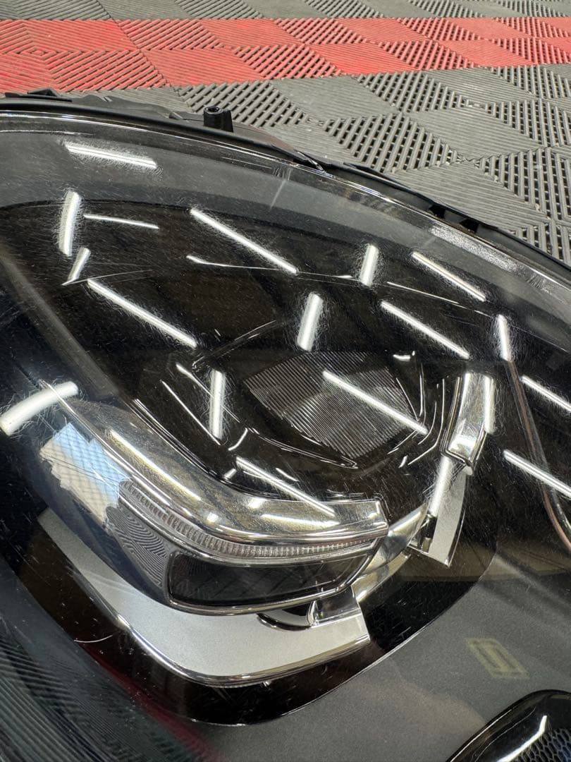 ポルシェ マカン　純正ヘッドライト　右