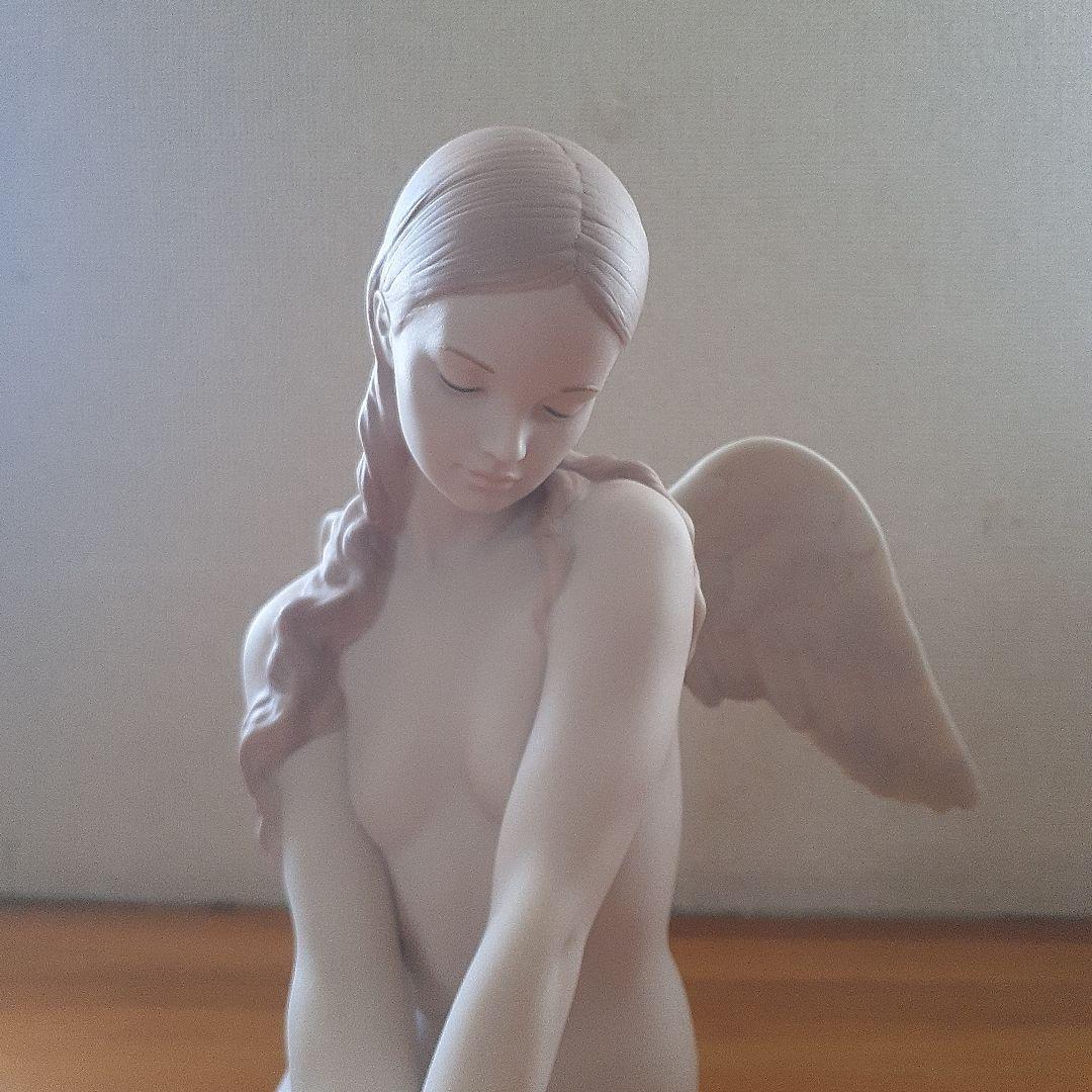 リヤドロ　陶器製 天使の像 約20cm