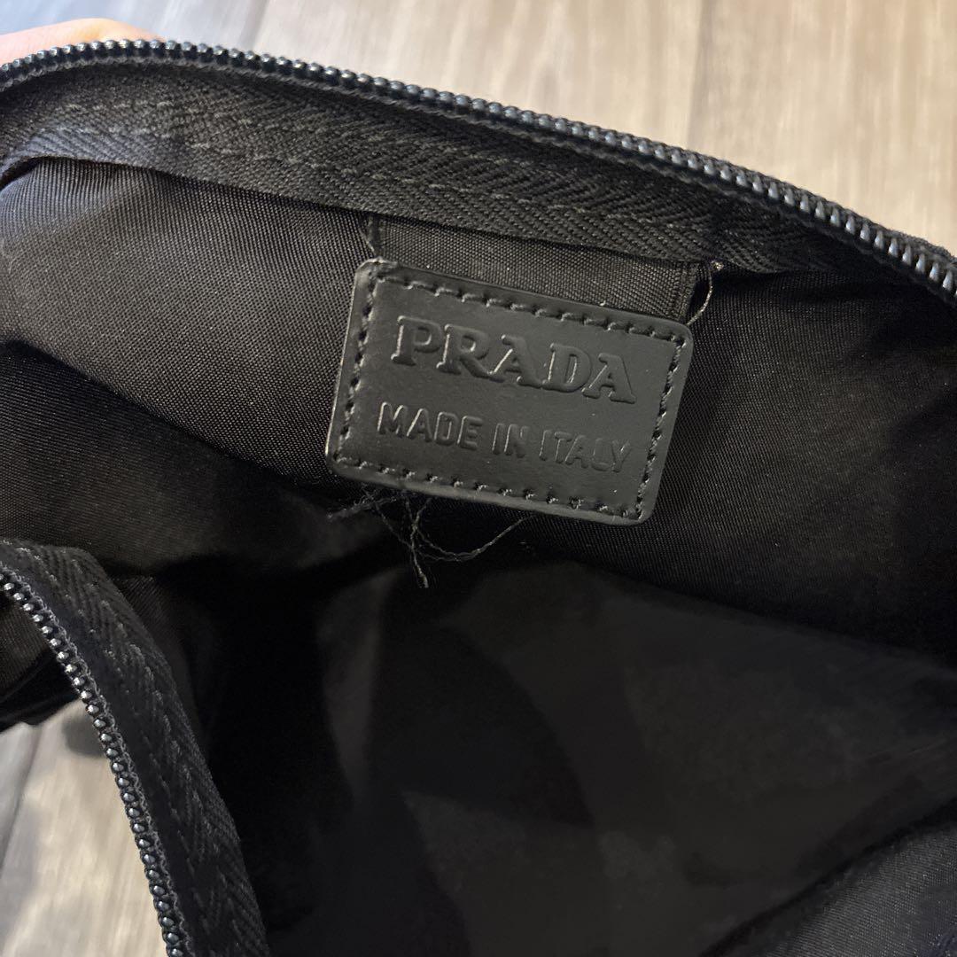 PRADA ブラック　クラッチバッグ　ポーチ　黒