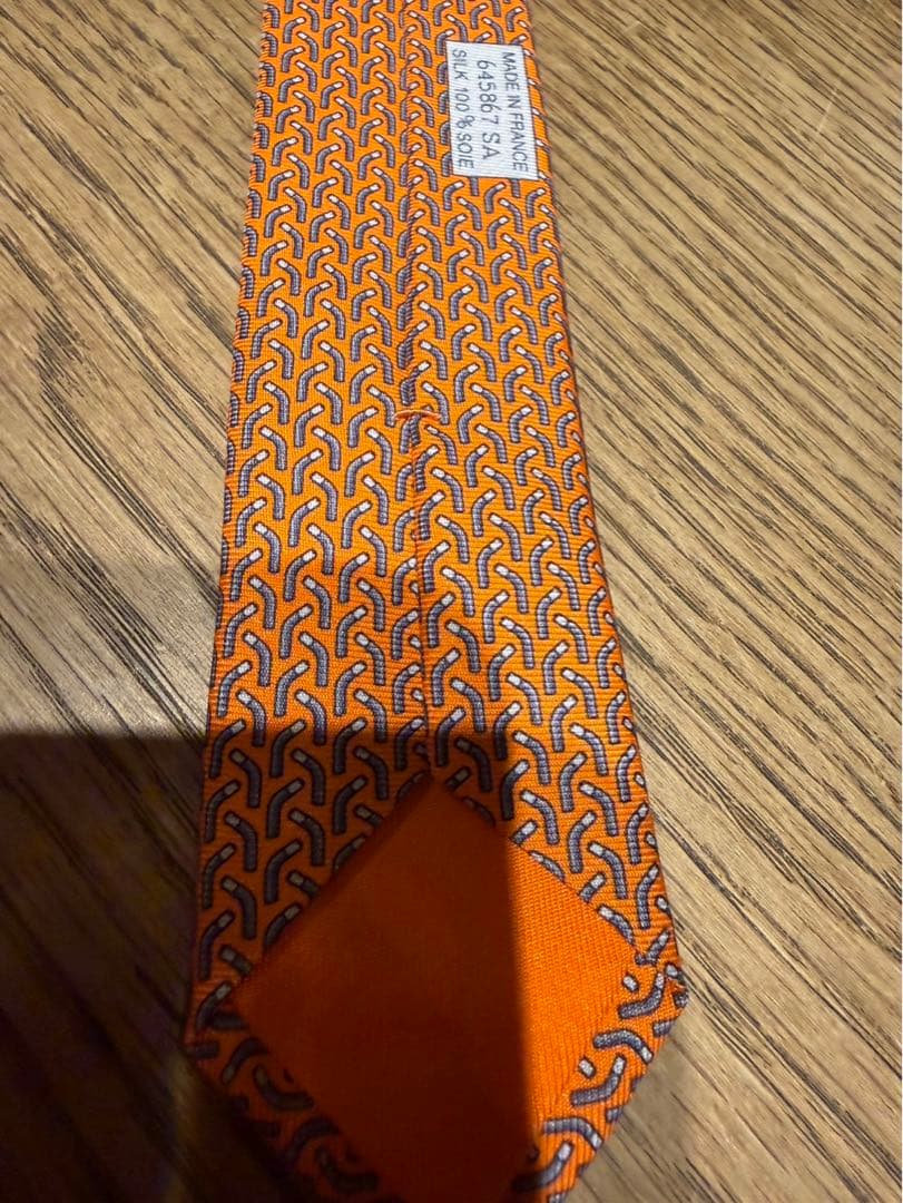 【新品未使用】HERMES エルメスネクタイ オレンジ 波模様 ポイント3 現行