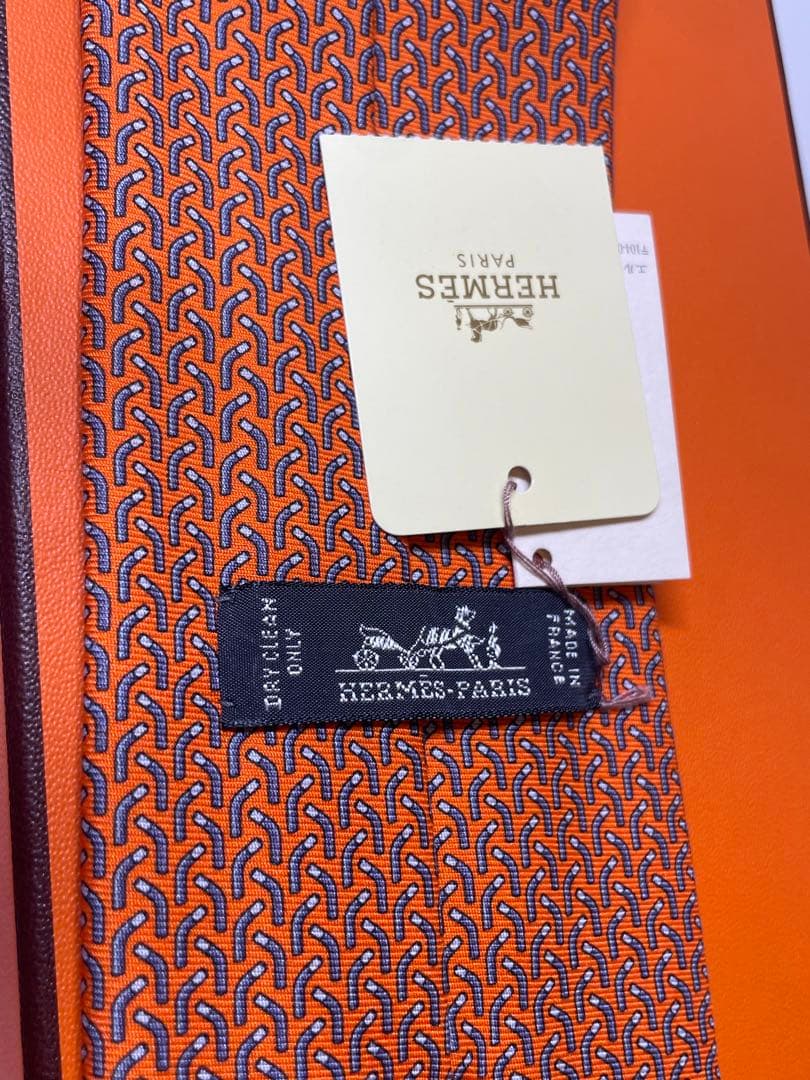 【新品未使用】HERMES エルメスネクタイ オレンジ 波模様 ポイント3 現行
