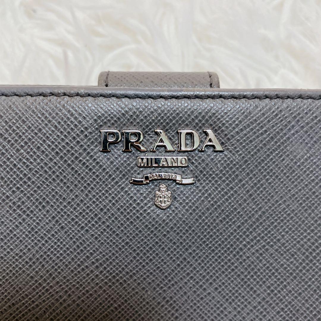 美品 正規品 PRADA サフィアーノ 1ML225 グレー 灰 二つ折り