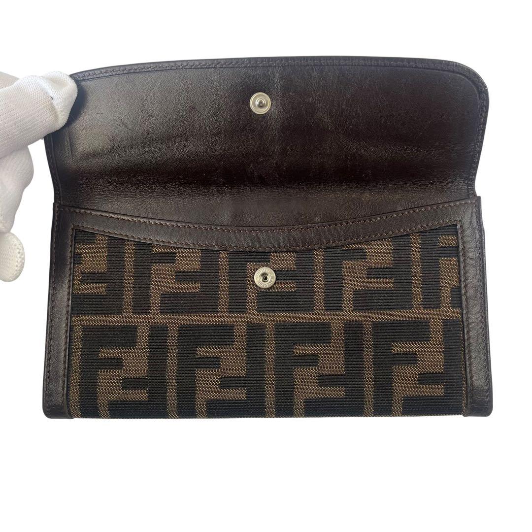 FENDI フェンディ 長財布 ズッカ 折り財布 フラップ 本革