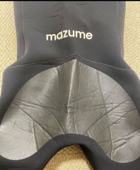 マズメ　ウェットスーツ　Ｌサイズ