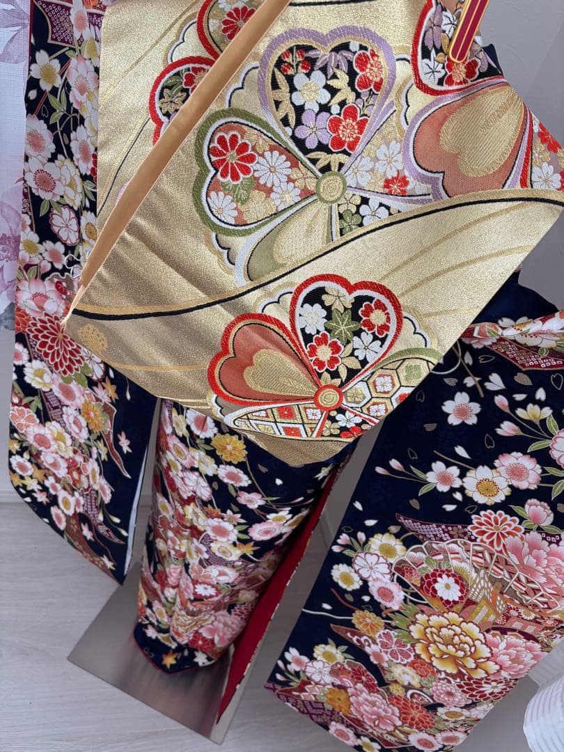 未使用　正絹振袖フルセット　王道華やかな古典柄　牡丹　桜　成人式　ネイビー