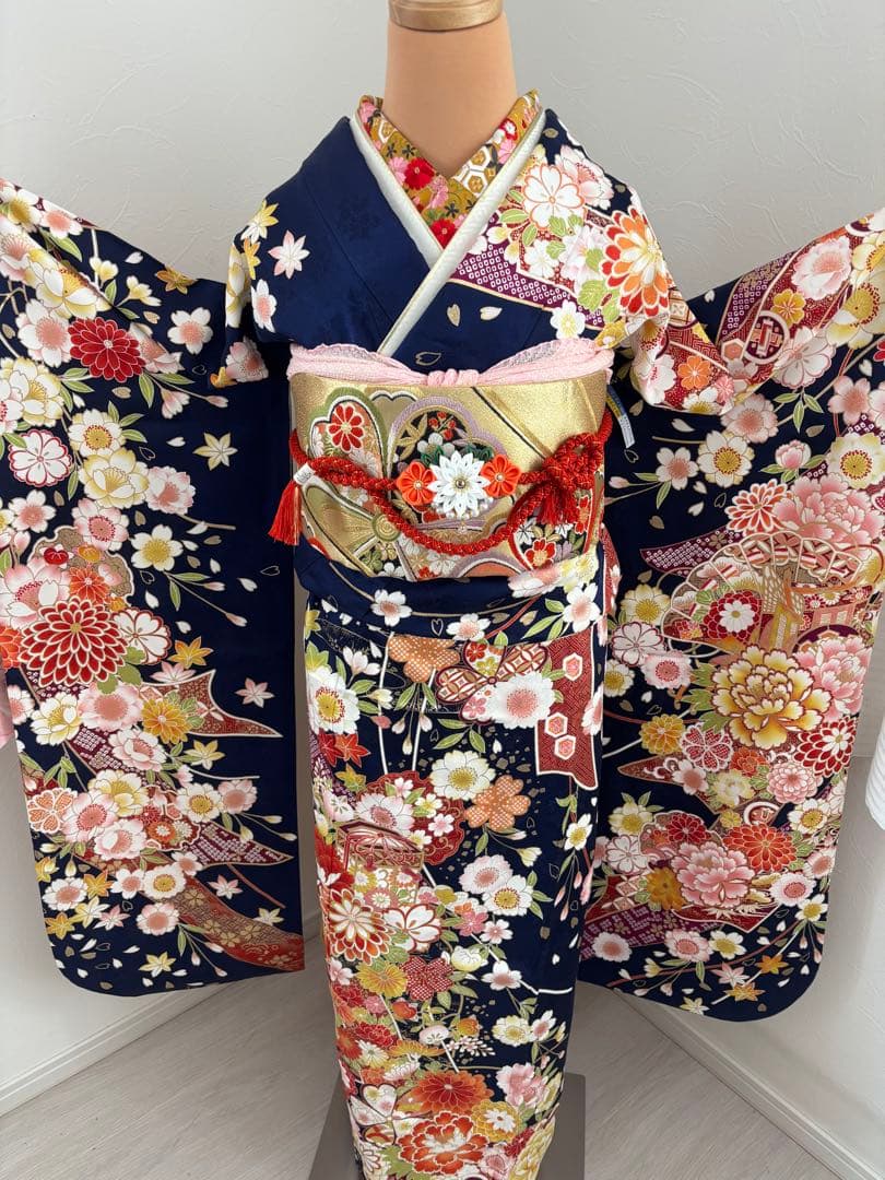 未使用　正絹振袖フルセット　王道華やかな古典柄　牡丹　桜　成人式　ネイビー