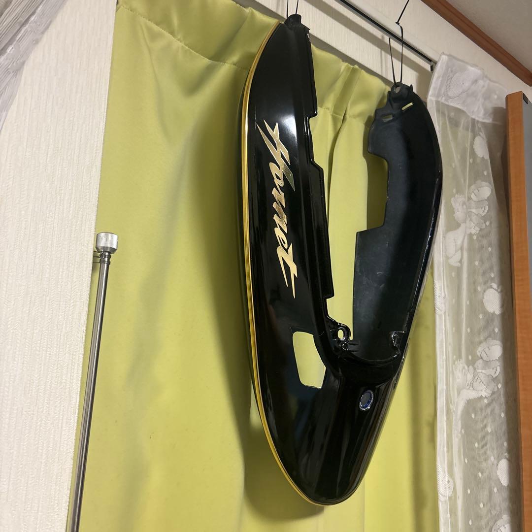 ホーネット 純正テールカウル