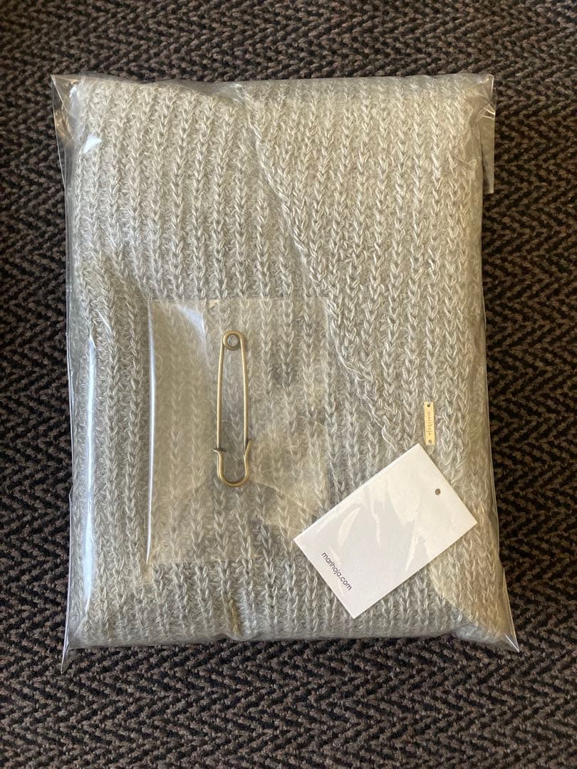 【新品】マリホジャ シルクモヘアトライアングルストール　グレー