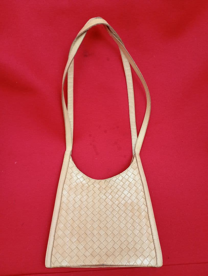 BOTTEGA VENETAむ イントレチャート キャメルレザー　バッグ