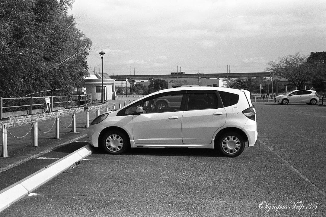 【整備済完動・美品・赤ベロOK！・フィルム試写済】Olympus Trip 35