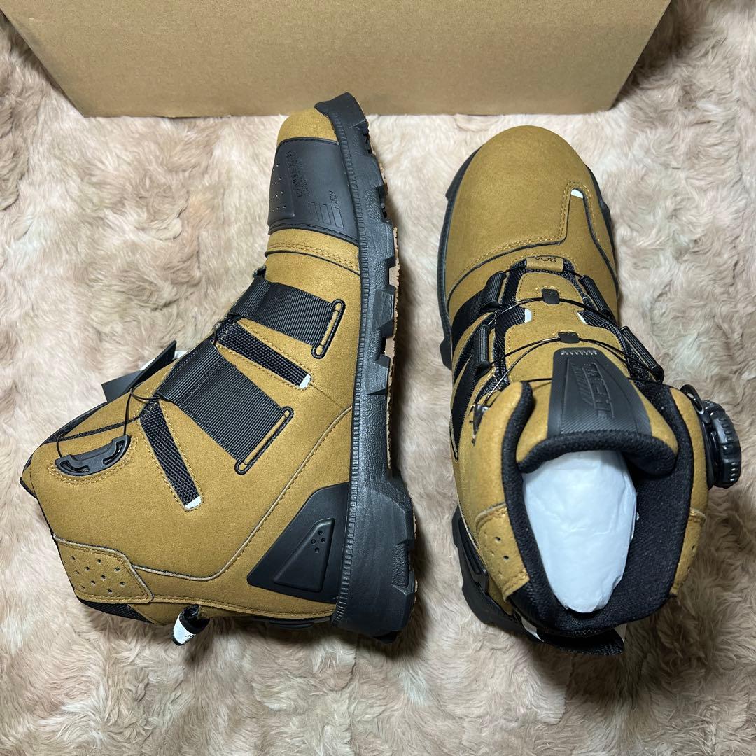 RSタイチ　バイク ライディングシューズ 靴 防水 プロテクター内蔵 BOA