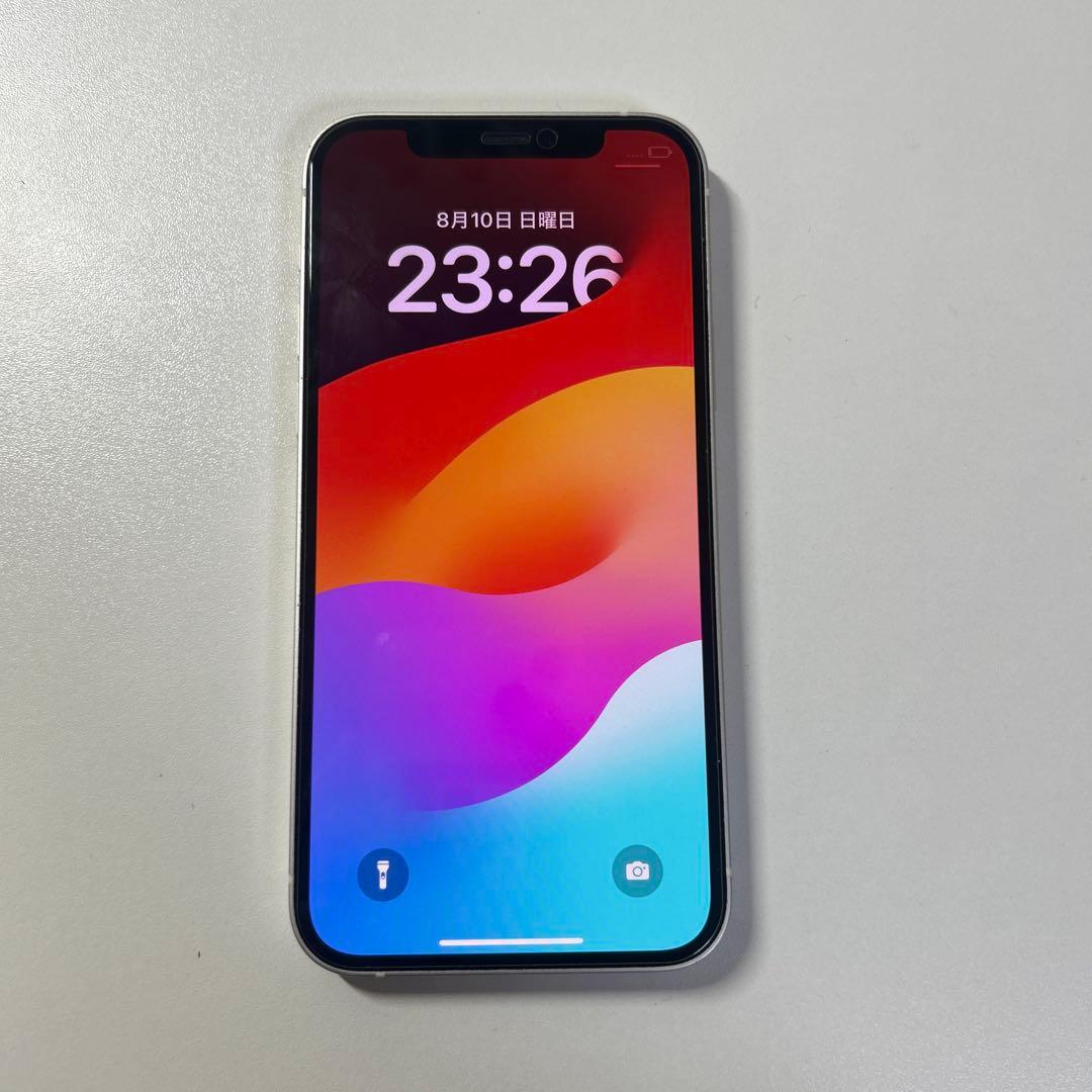 iPhone12 白 背面割れ