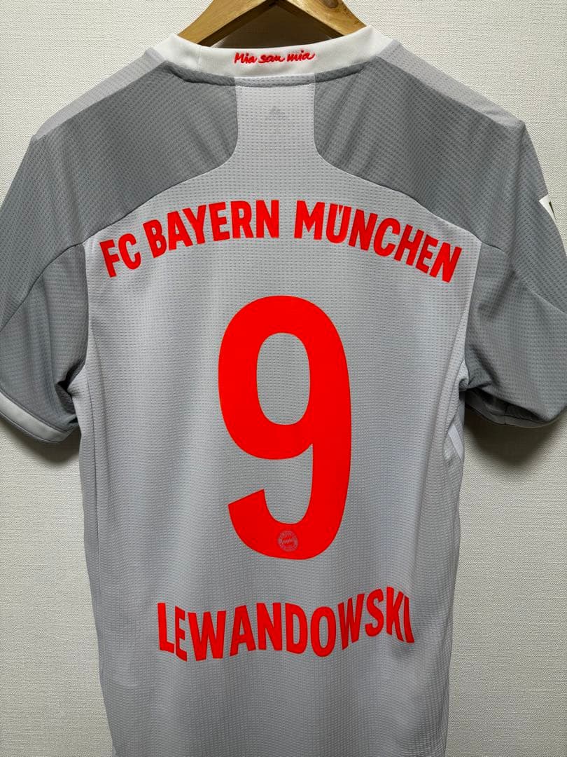 FCバイエルン・ミュンヘン レヴァンドフスキ オーセンティック ユニフォーム