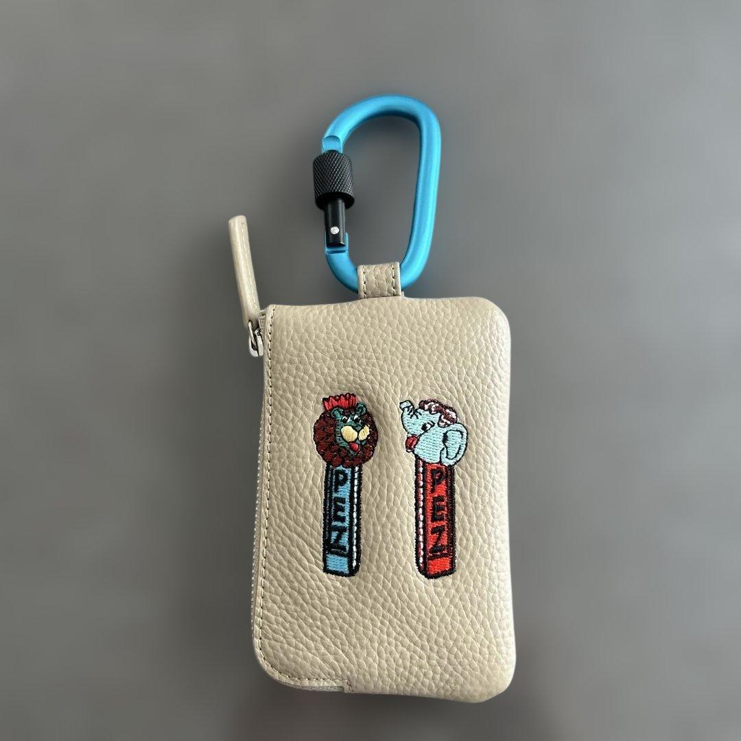 ear PAPILLONNER カラビナ付きパス＆キーケース