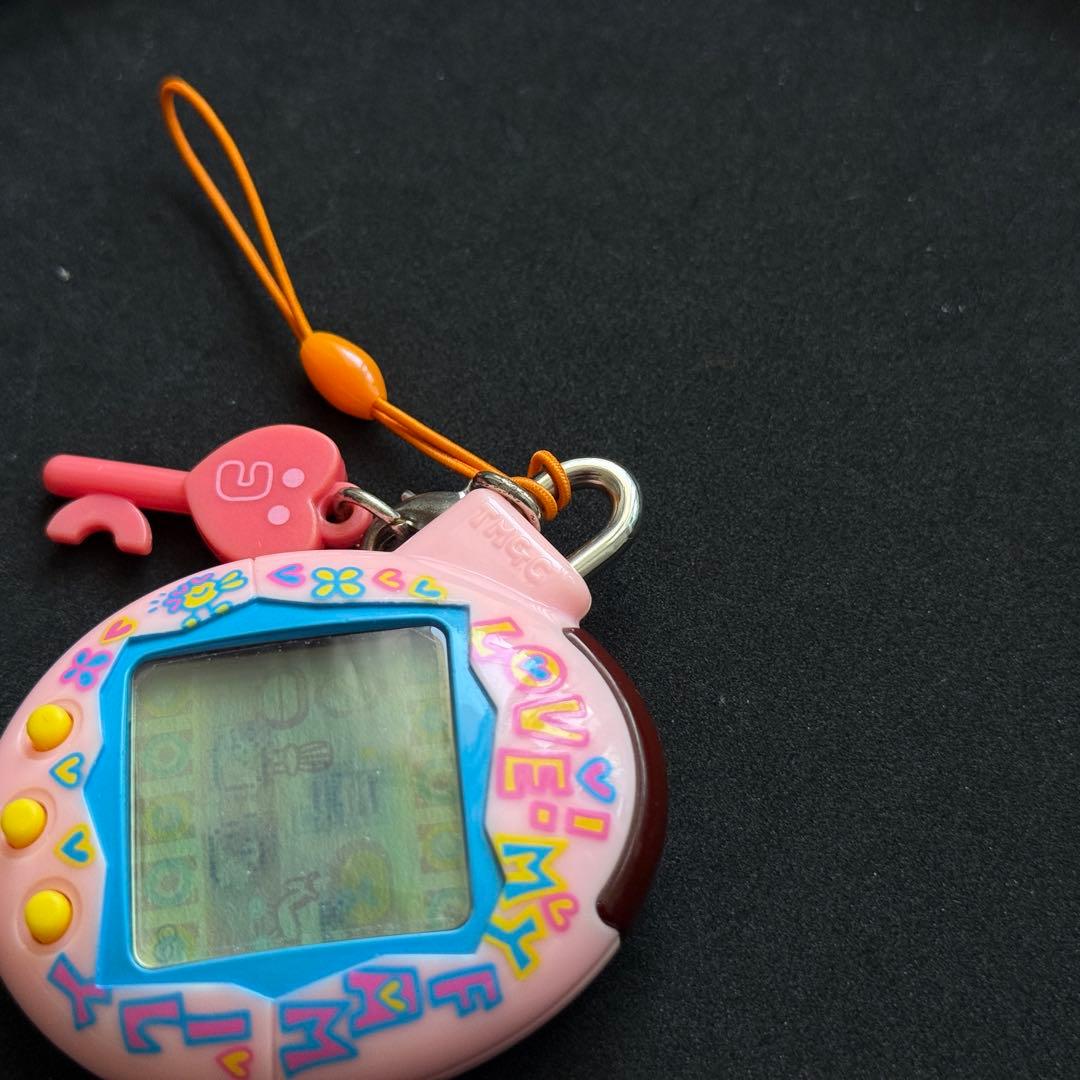 美品！いぇー！ふぁみりーイロイロ！たまごっちプラス ふぁみたまラブ　たまごっち