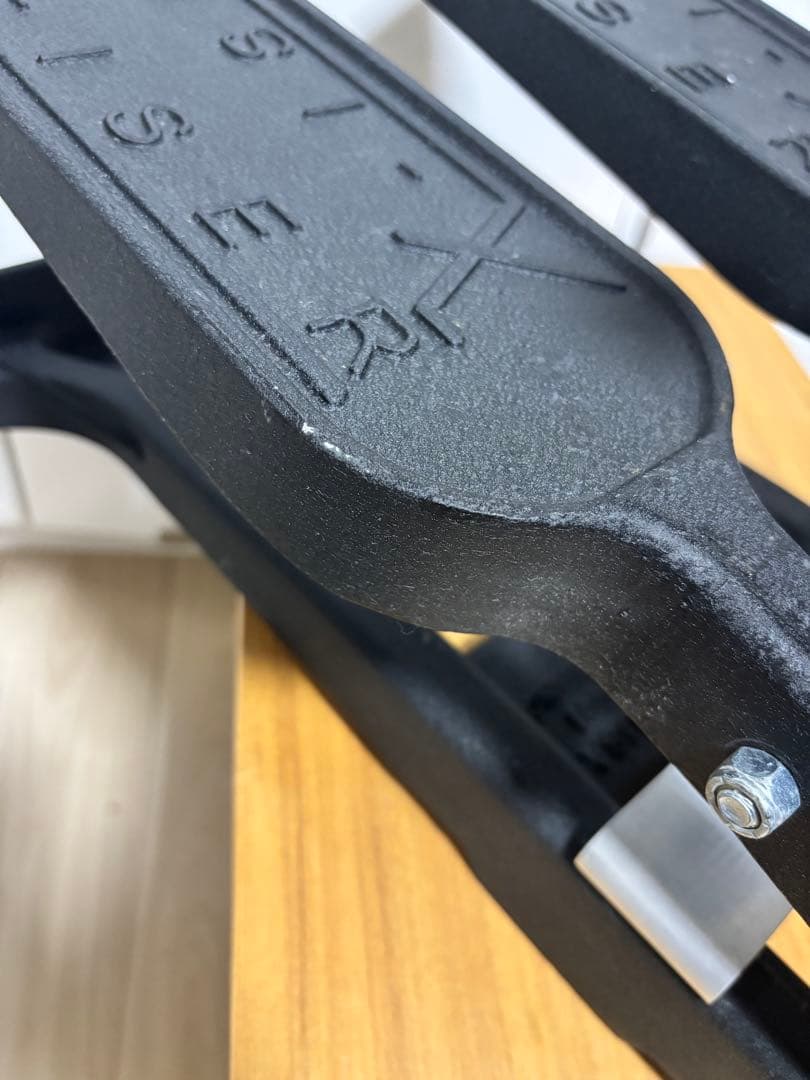 XISER エクサー社　エアロビクス・ステッパー