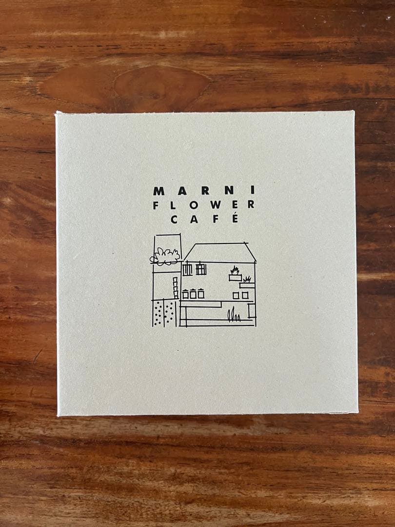 マルニ　フラワーカフェ　お弁当箱　畑漆器店　コラボ　小物入れ