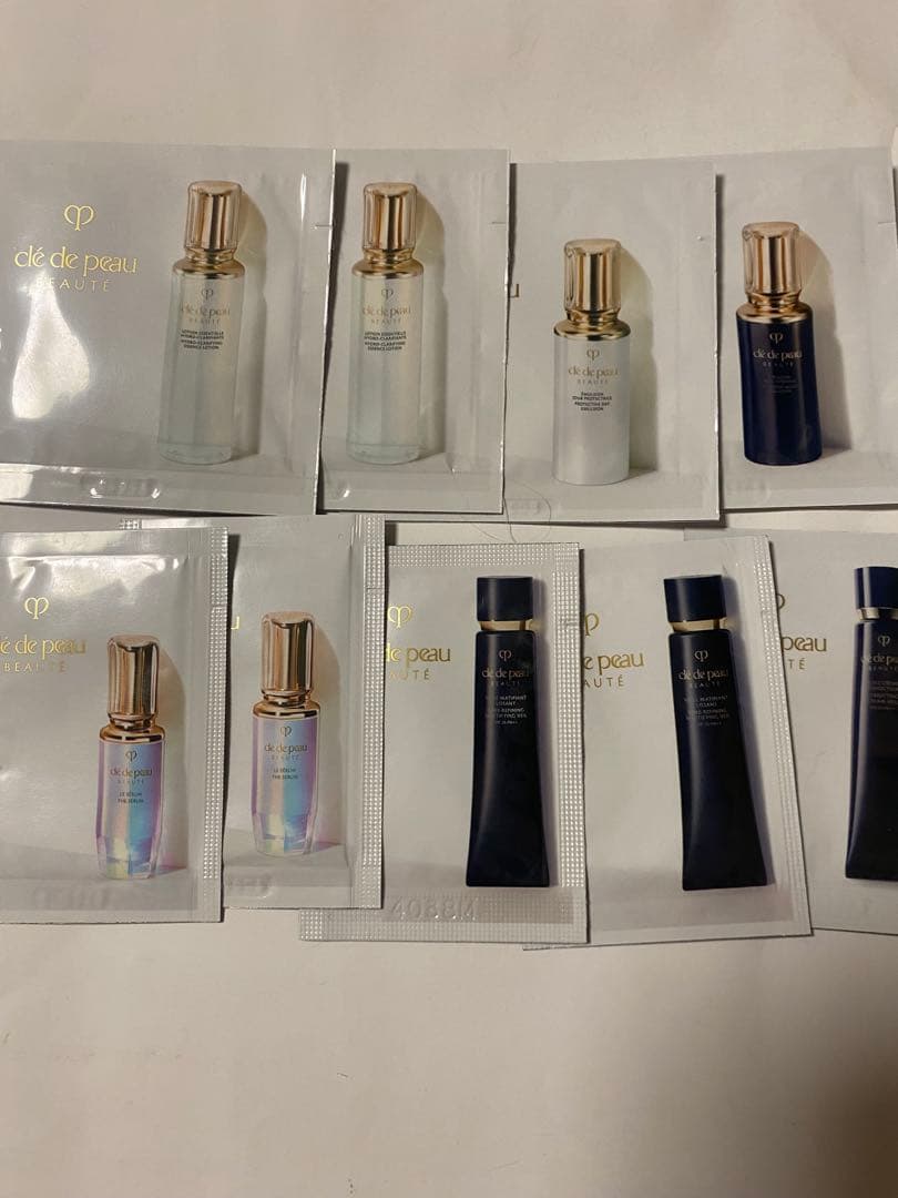 限定お値下げ❗️サンプル付き❗️クレ・ド・ポー ボーテ　クレームヴォリュミザントＳ☆